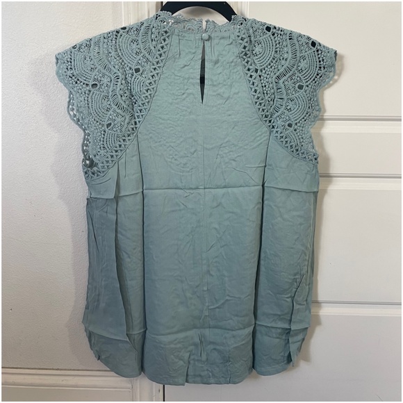 033 Boho Lace Sleeve Minimalist Blouse - Picture 5 of 5